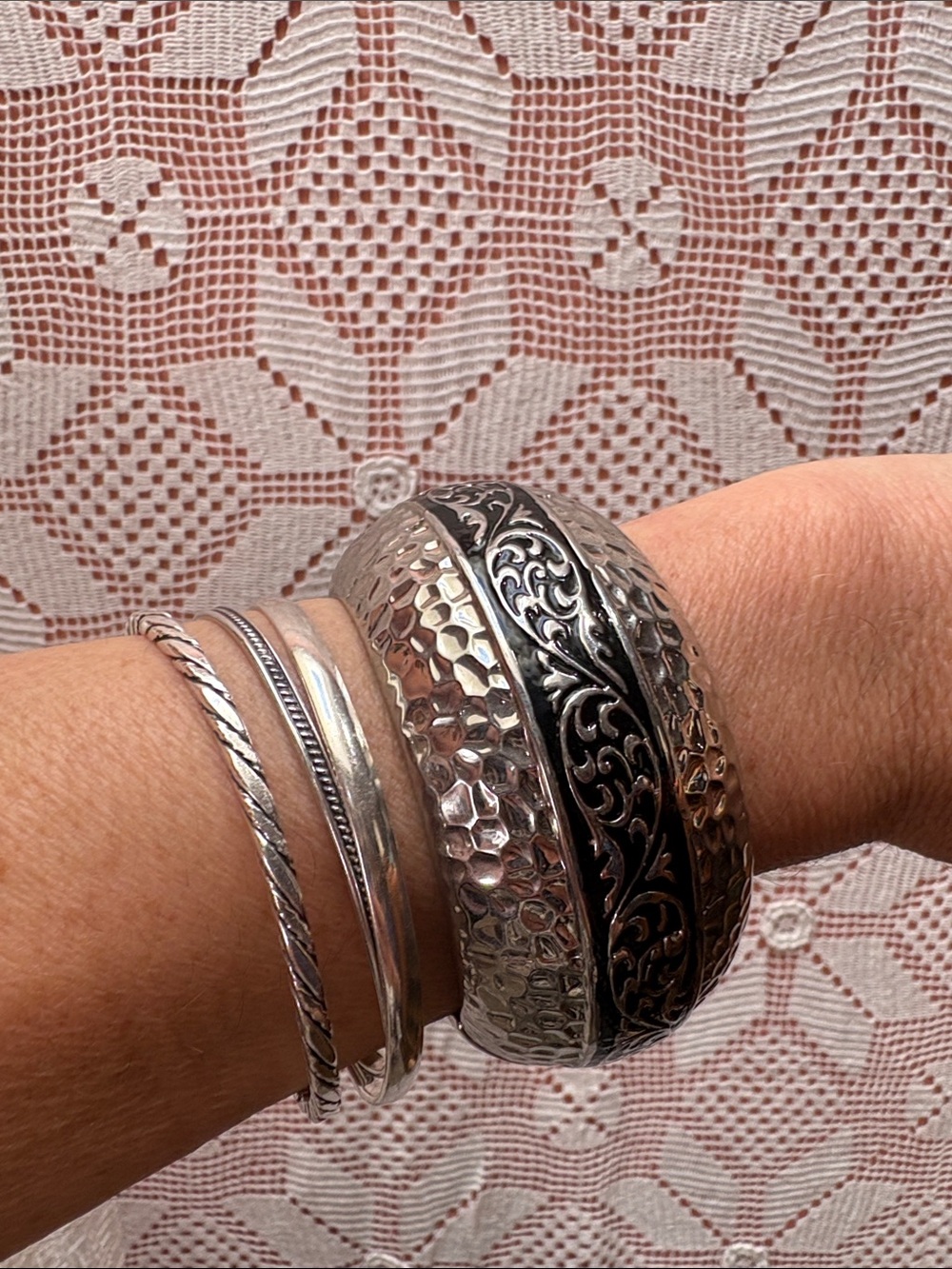 Chunky Silver Tone Hinged Bangle Bracelet